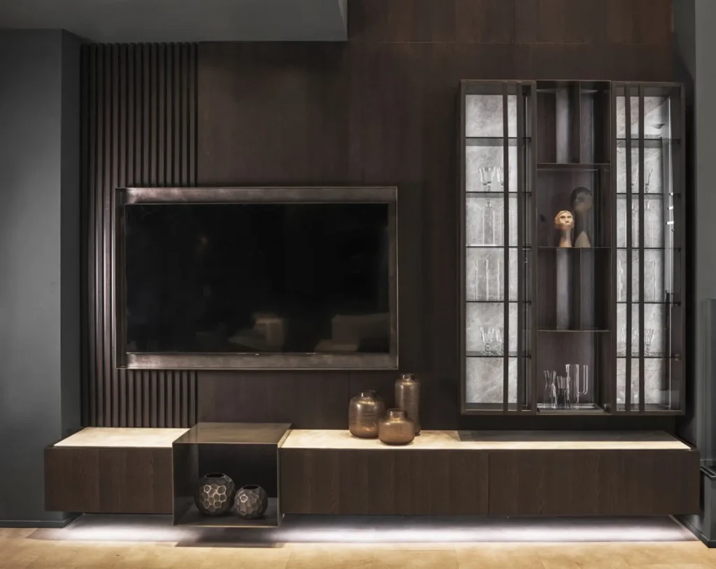 Composit living-area media wall with display cabinet in dark oak and stone